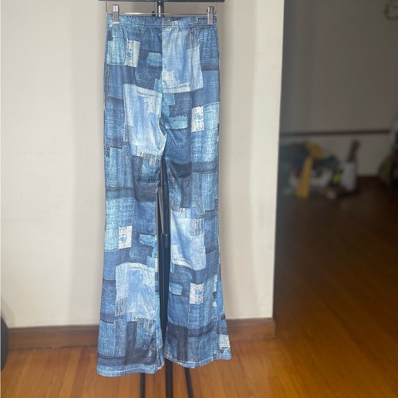 Ladies 2pc Set - Picture 7 of 8